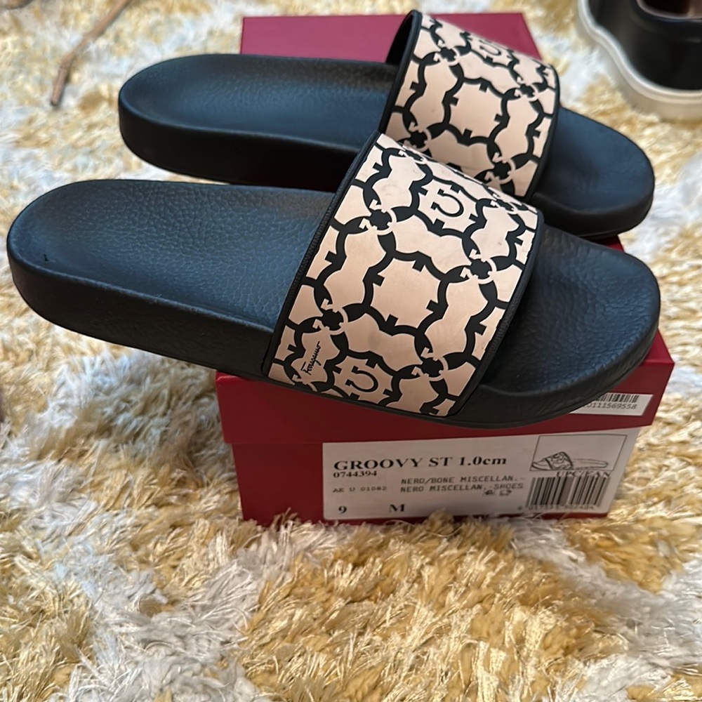 Salvatore Ferragamo women’s slides